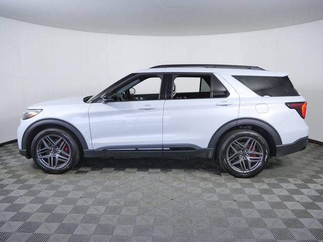 Certified 2026 Ford Explorer ST AWD/4WD image 6