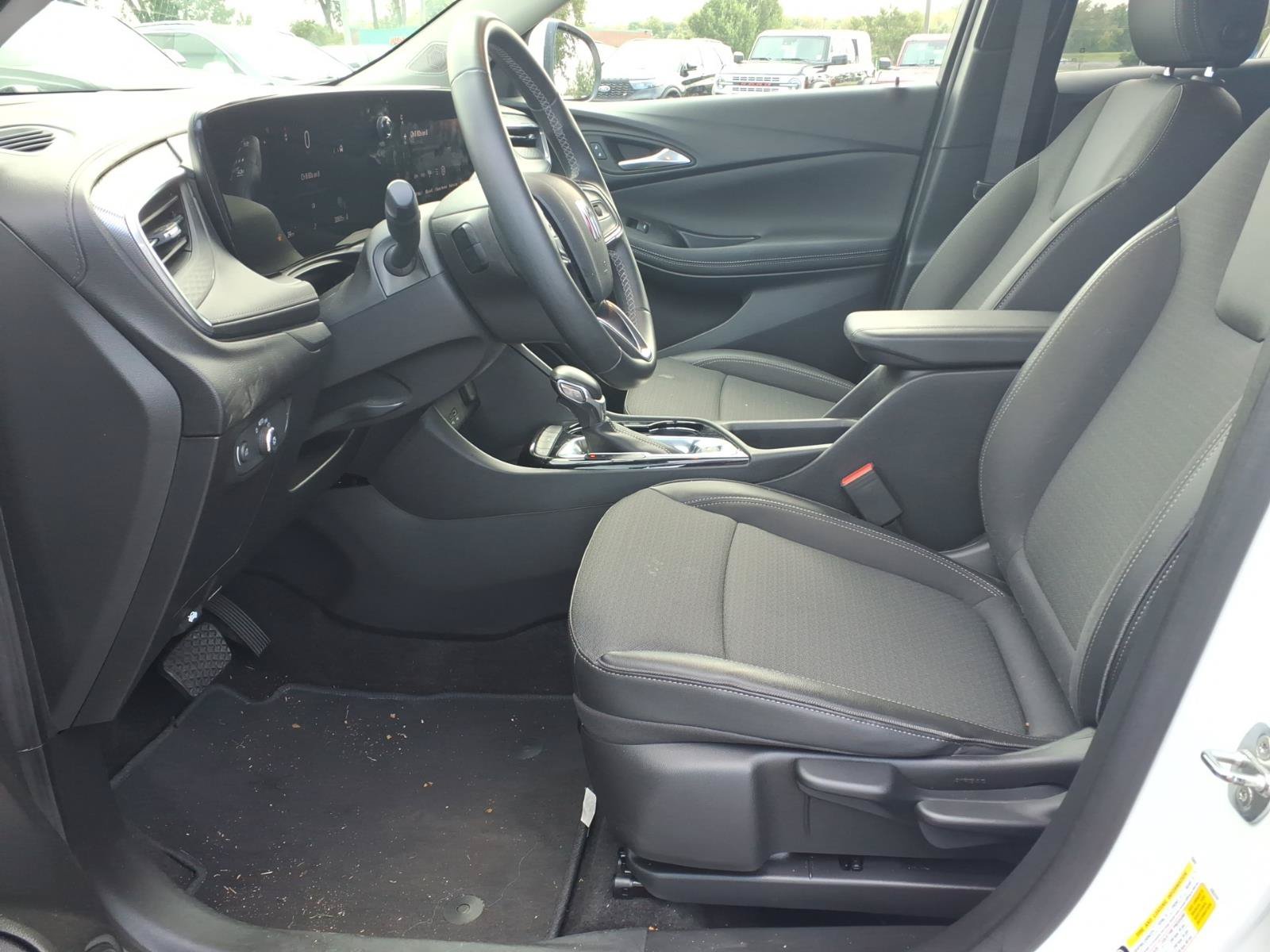 Used 2024 Buick Encore GX Preferred FWD image 20
