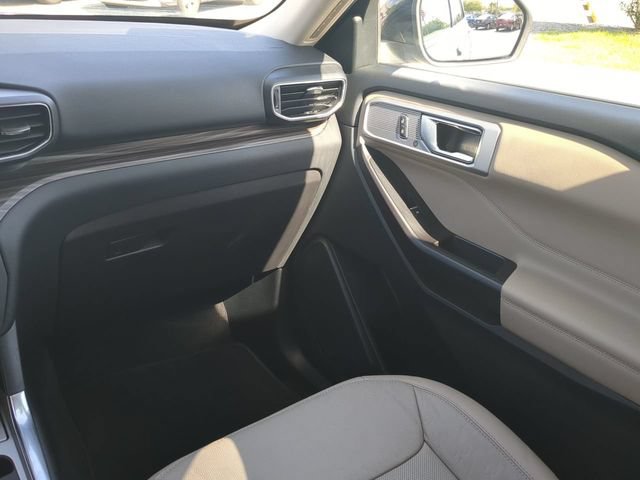 Certified 2020 Ford Explorer Limited RWD image 17