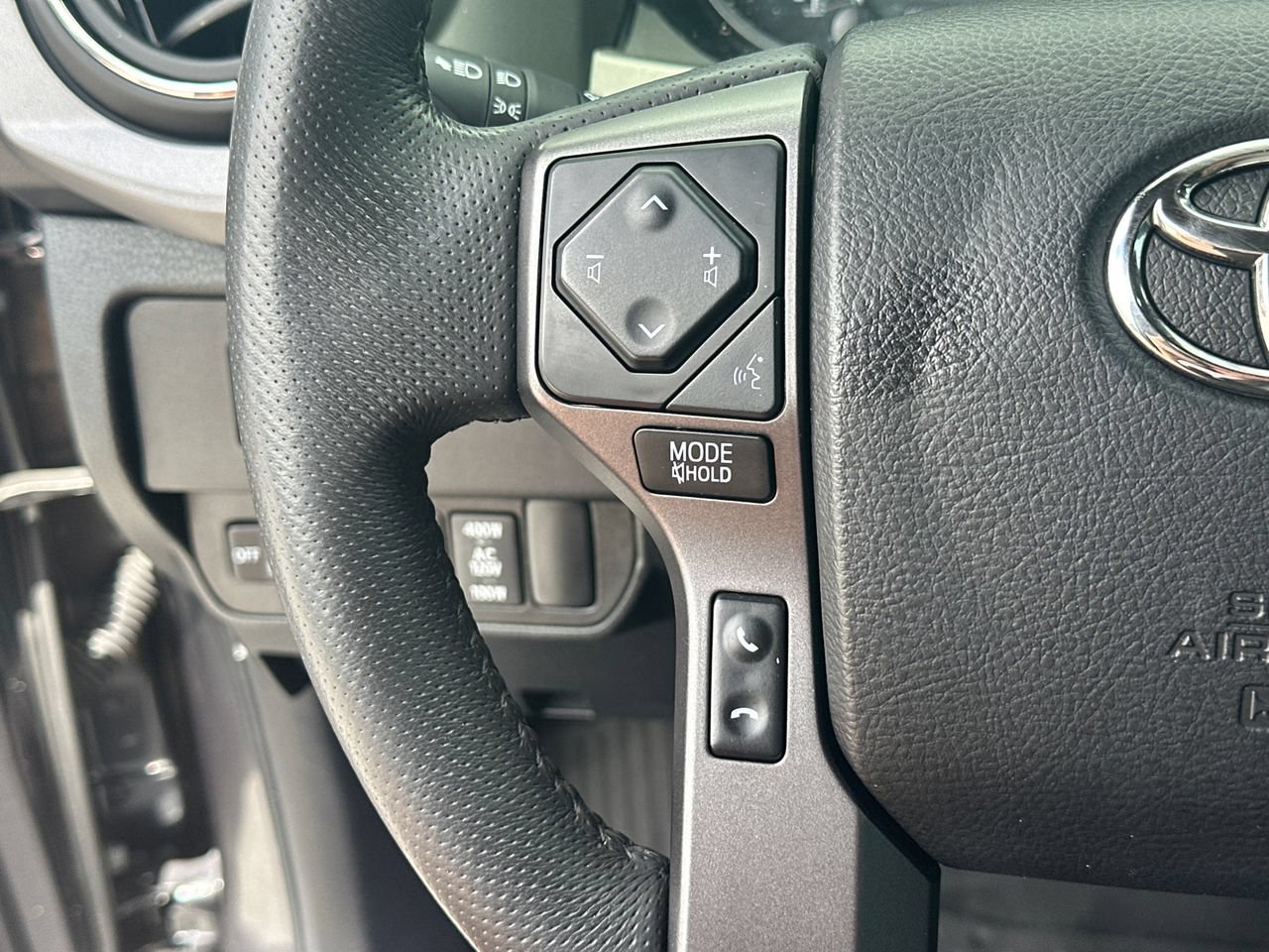 Used 2022 Toyota Tacoma TRD Sport w/ TRD Premium Sport Package RWD image 26