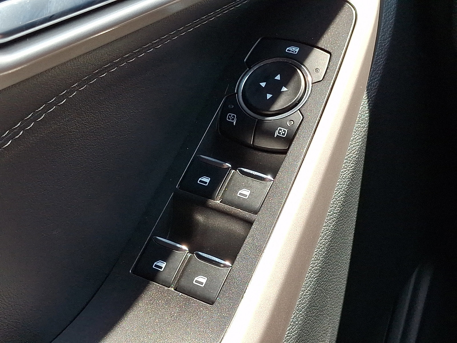 Certified 2024 Ford Explorer XLT w/ Equipment Group 202A image 30