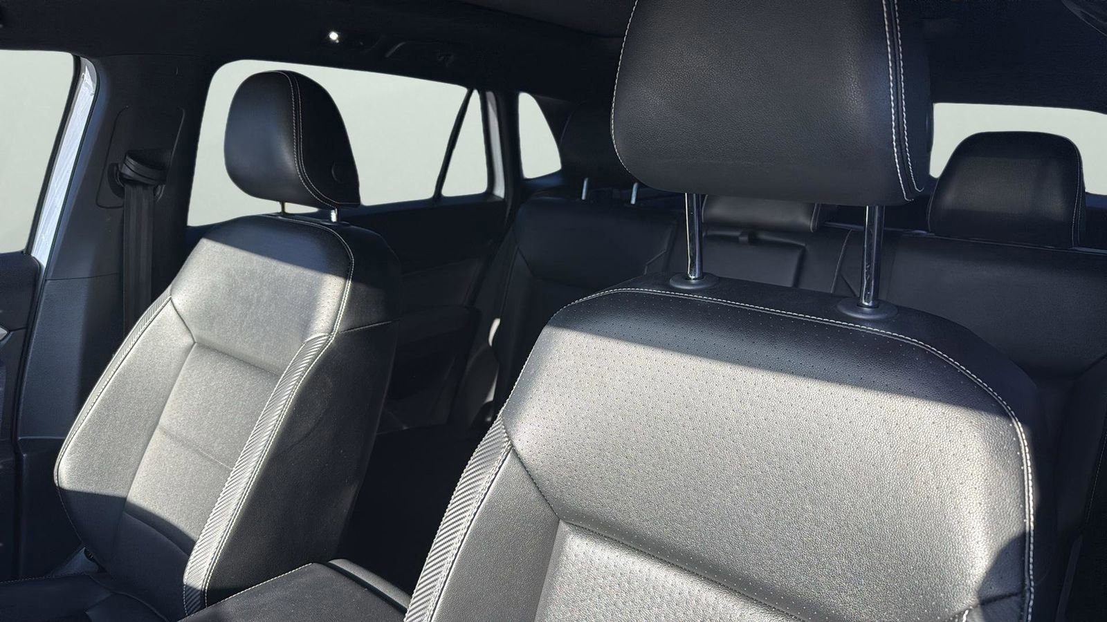 Used 2022 Volkswagen Atlas Cross Sport SE image 9