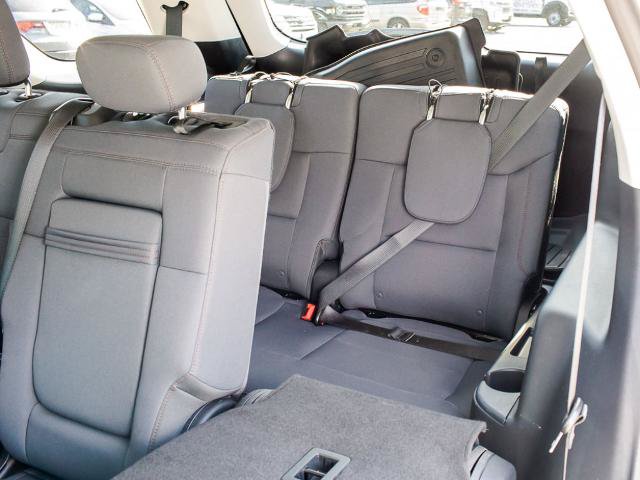 Certified 2025 Ford Explorer Active AWD/4WD image 18