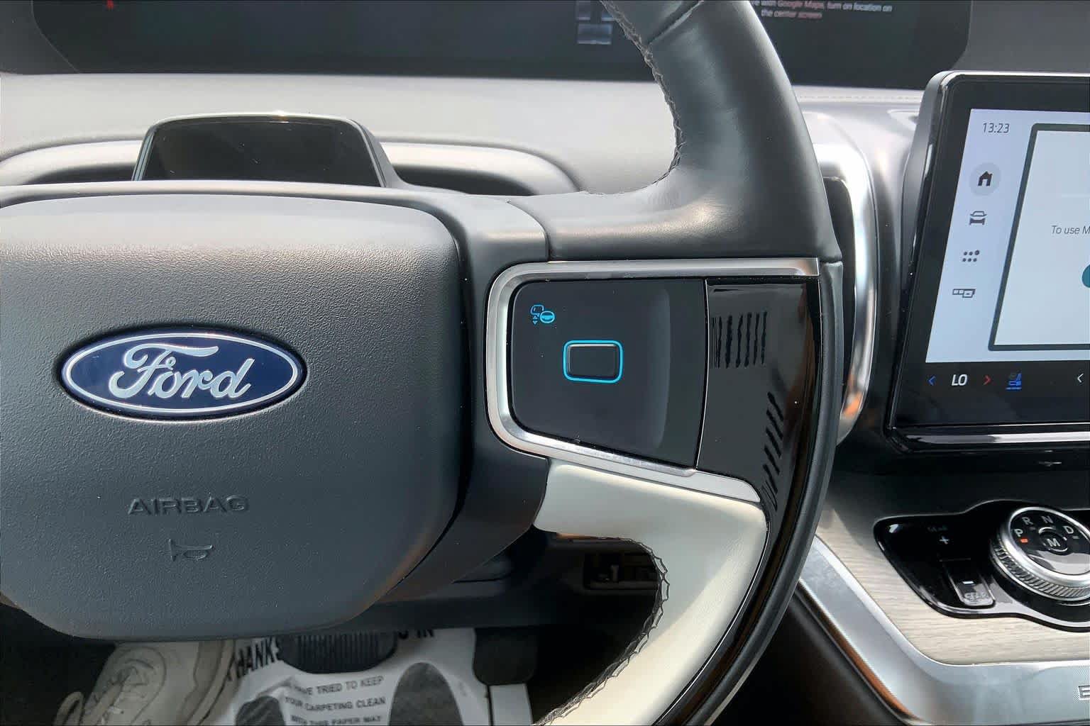 Certified 2025 Ford Expedition Platinum w/ Driver's Package AWD/4WD image 25