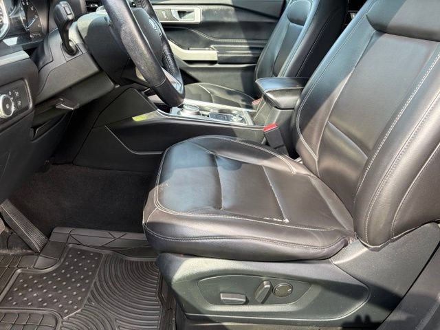Certified 2022 Ford Explorer XLT w/ Equipment Group 202A AWD/4WD image 12