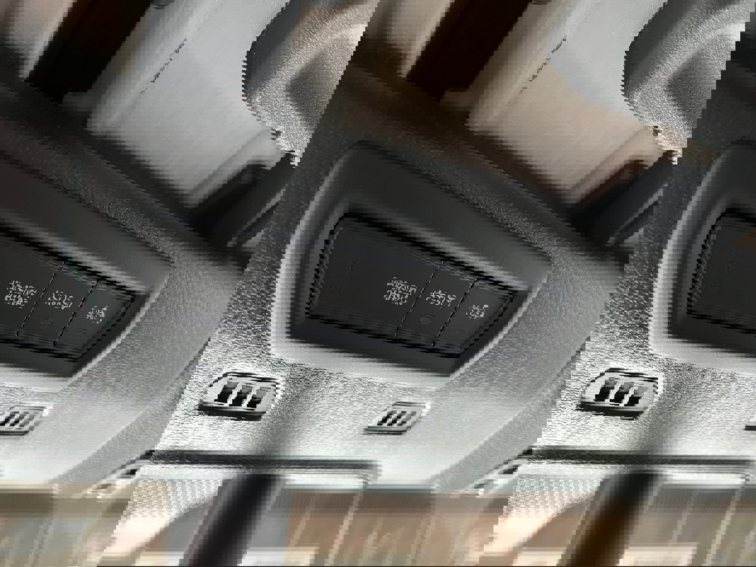 Used 2023 Jeep Gladiator Overland image 23