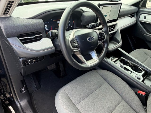 Certified 2025 Ford Explorer Active RWD image 28