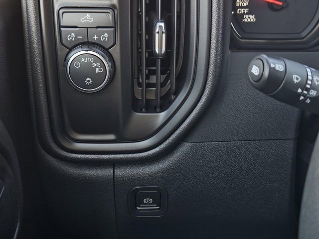 Used 2024 Chevrolet Silverado 1500 Custom image 34
