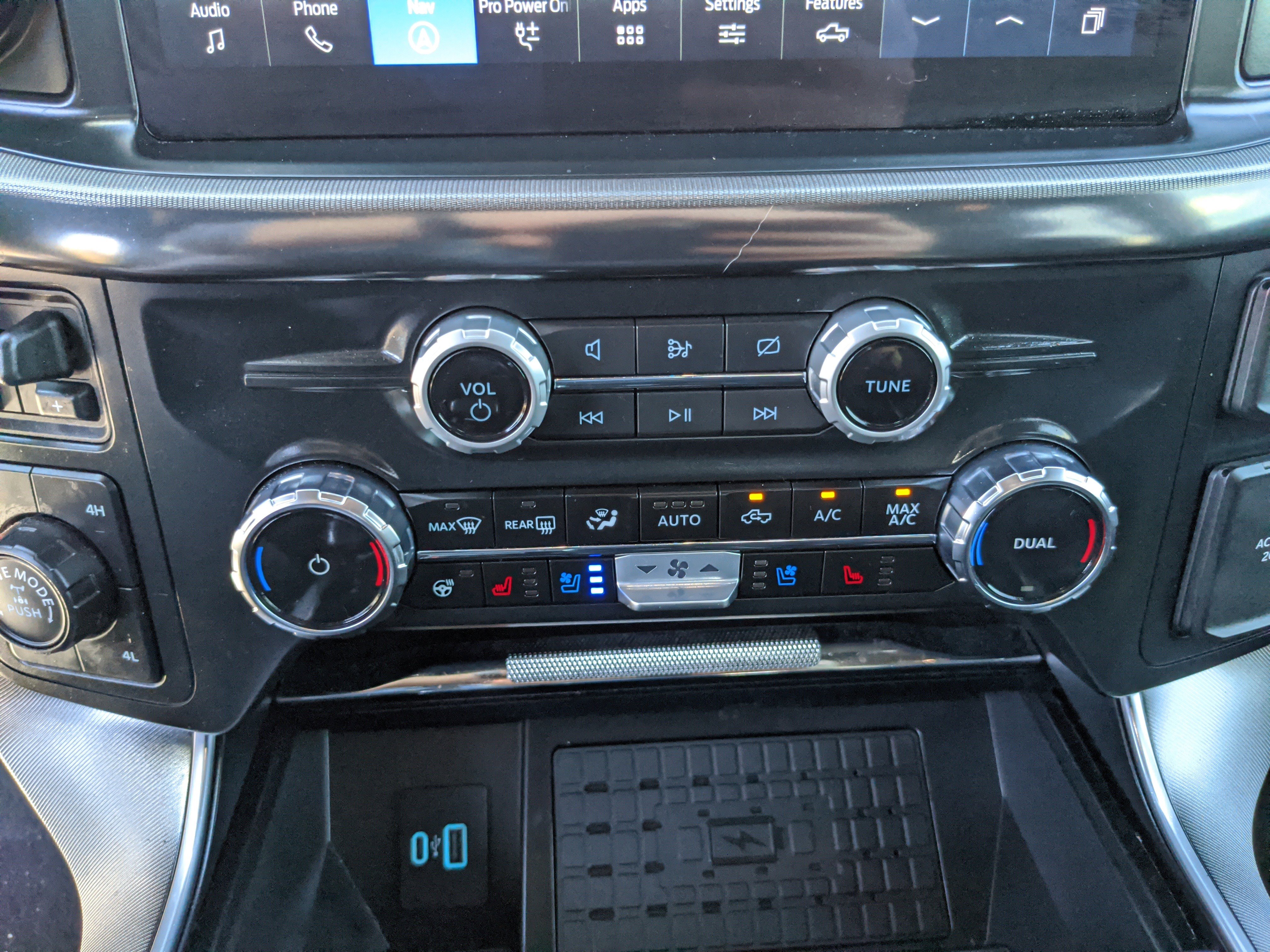 Certified 2024 Ford F150 Platinum image 31