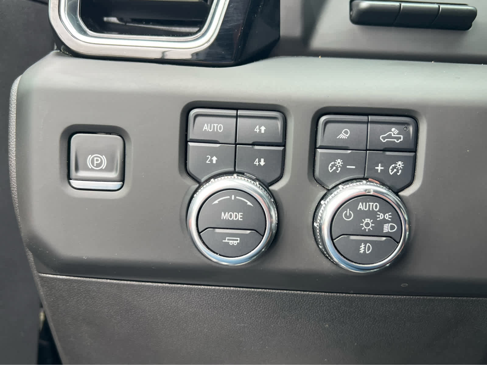Used 2025 GMC Sierra 3500 Denali Ultimate AWD/4WD image 34