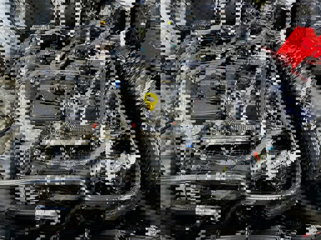 Certified 2020 Ford Escape SE image 12