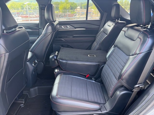 Certified 2025 Ford Explorer ST-Line RWD image 18