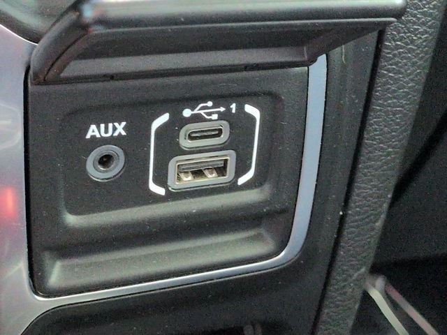 Used 2022 Jeep Gladiator Mojave w/ LED Lighting Group AWD/4WD image 23