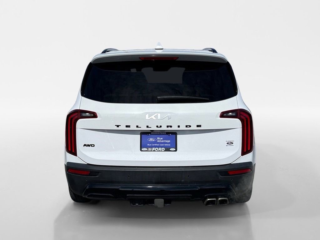 Used 2022 Kia Telluride EX w/ EX Premium Package image 3