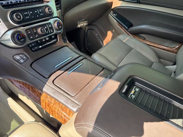 Used 2020 Chevrolet Tahoe Premier w/ Premier 6.2L Value Package AWD/4WD image 19