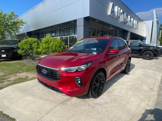 Certified 2023 Ford Escape ST-Line Elite w/ Premium Technology Package AWD/4WD image 4