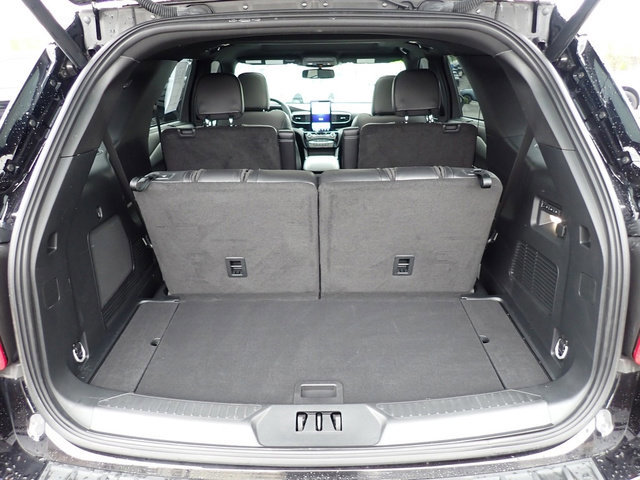 Certified 2023 Ford Explorer ST w/ Equipment Group 401A image 11