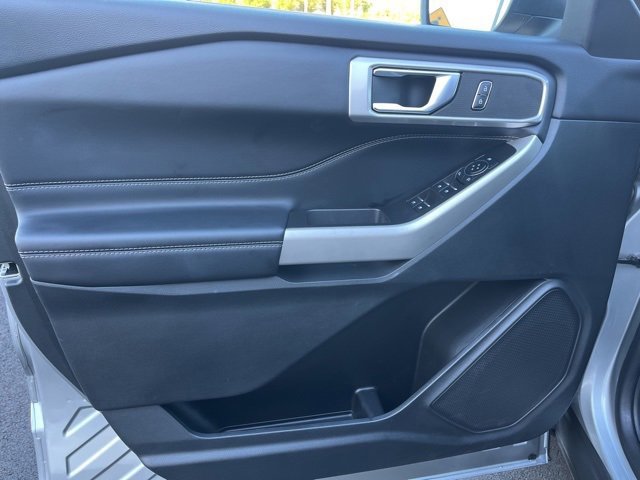 Certified 2023 Ford Explorer XLT w/ Equipment Group 202A image 24