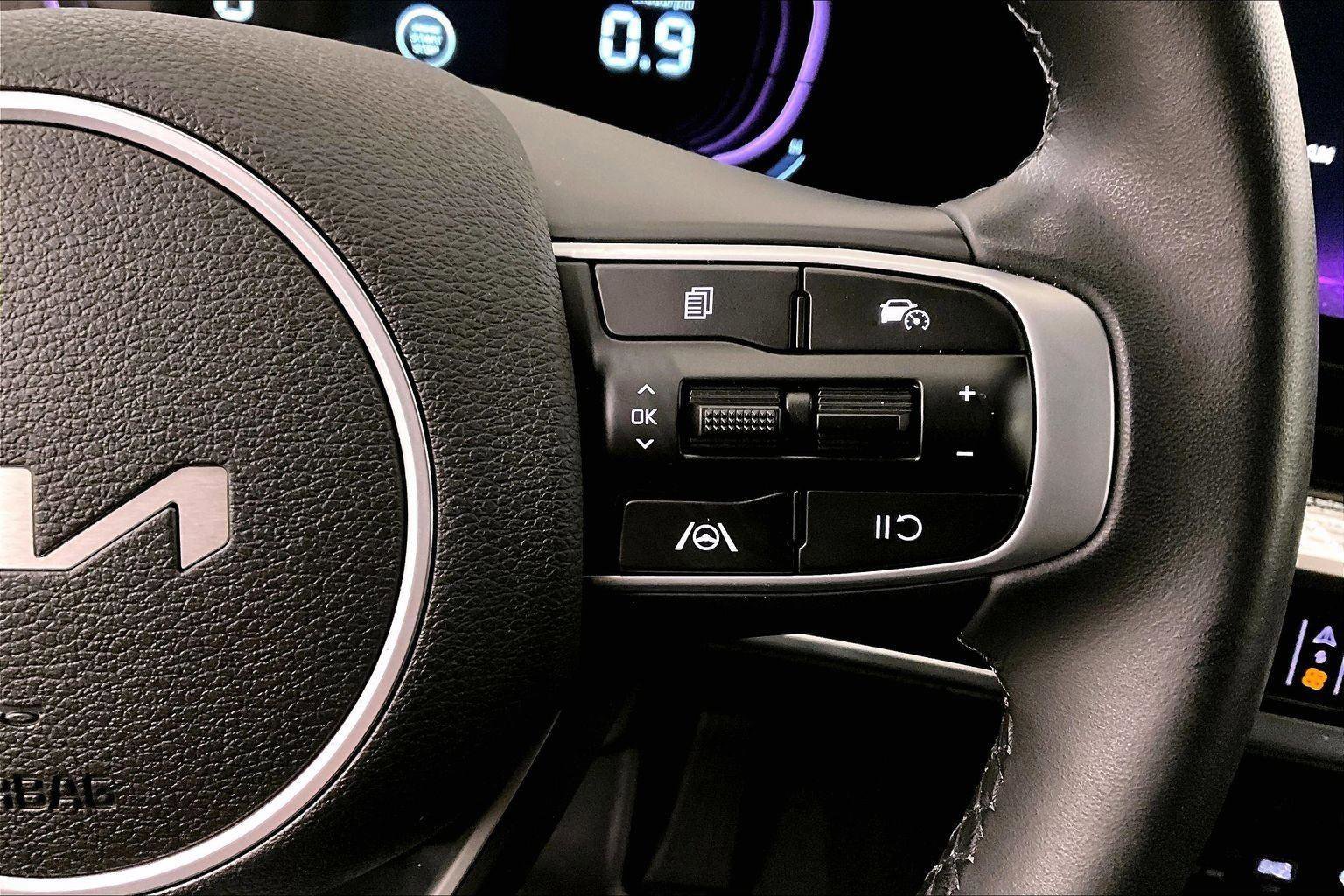 Used 2023 Kia Sportage EX image 18