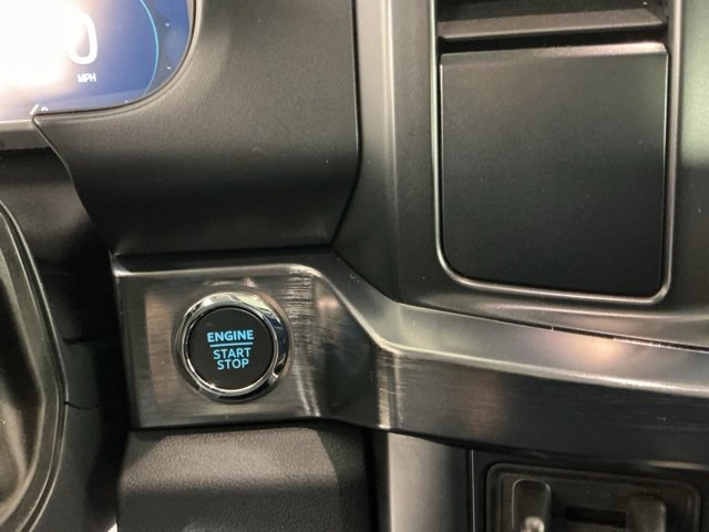 Certified 2025 Ford F350 Lariat w/ Black Appearance Package image 27