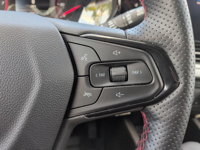 Used 2024 Chevrolet Trax RS w/ Driver Confidence Package FWD image 35