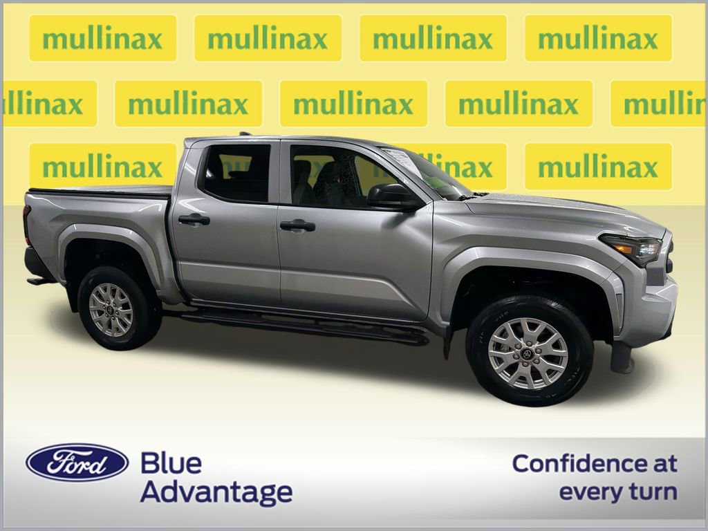 Used 2025 Toyota Tacoma SR RWD image 2