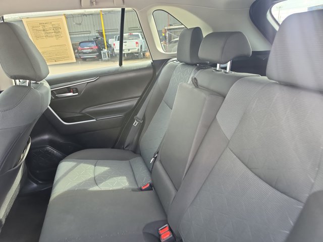 Used 2025 Toyota RAV4 XLE FWD image 15