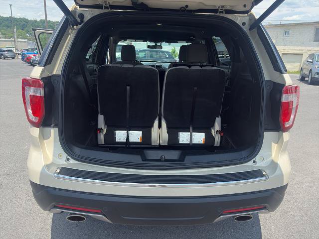Certified 2018 Ford Explorer XLT w/ Equipment Group 201A AWD/4WD image 27