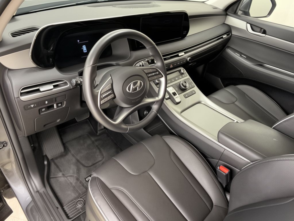 Used 2025 Hyundai Palisade SEL FWD image 4