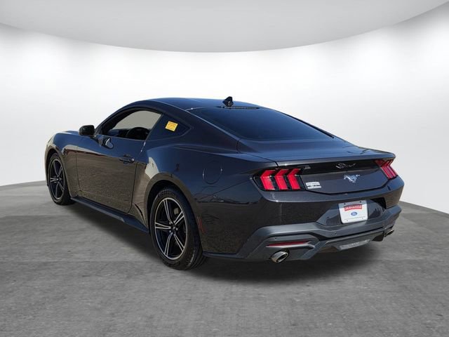 Certified 2024 Ford Mustang Coupe image 2