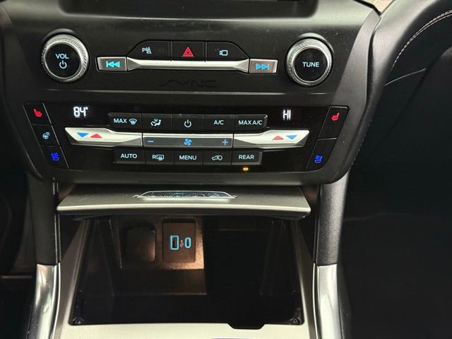 Certified 2020 Ford Explorer Platinum w/ Premium Technology Package image 31