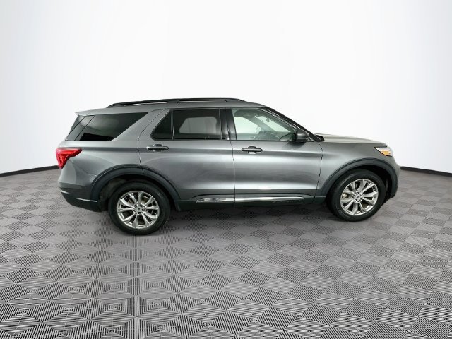 Certified 2023 Ford Explorer XLT w/ Equipment Group 202A AWD/4WD image 14