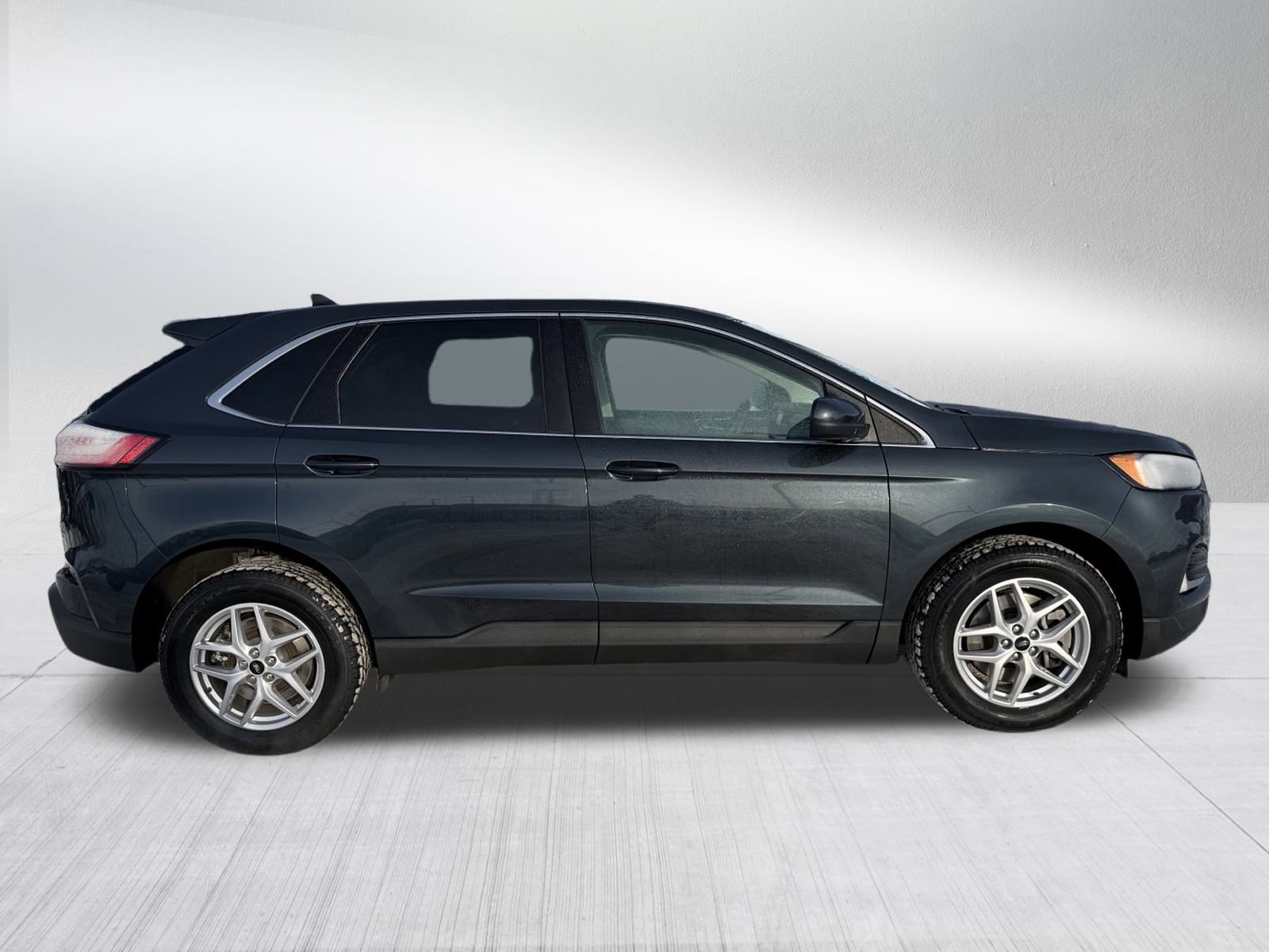 Certified 2024 Ford Edge SEL w/ Convenience Package image 6