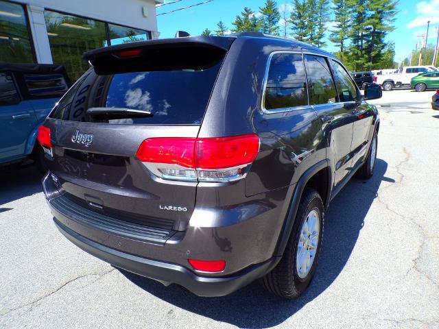 Used 2019 Jeep Grand Cherokee Laredo AWD/4WD image 9