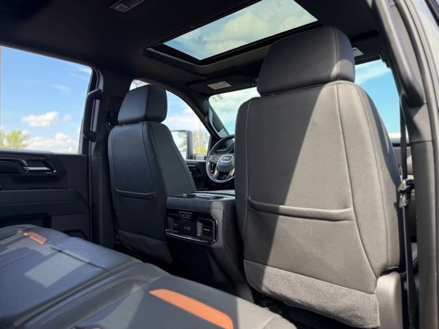 Used 2025 GMC Sierra 3500 AT4 w/ AT4 Premium Plus Package AWD/4WD image 21