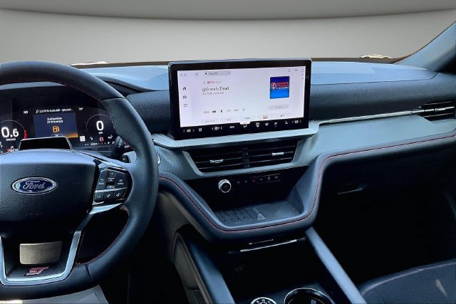 Certified 2025 Ford Explorer ST AWD/4WD image 9