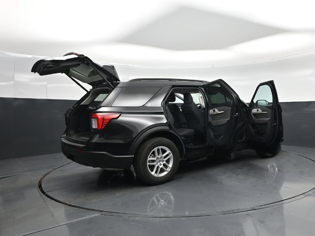 Certified 2025 Ford Explorer Active AWD/4WD image 6