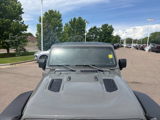 Used 2021 Jeep Wrangler Unlimited Rubicon AWD/4WD image 10