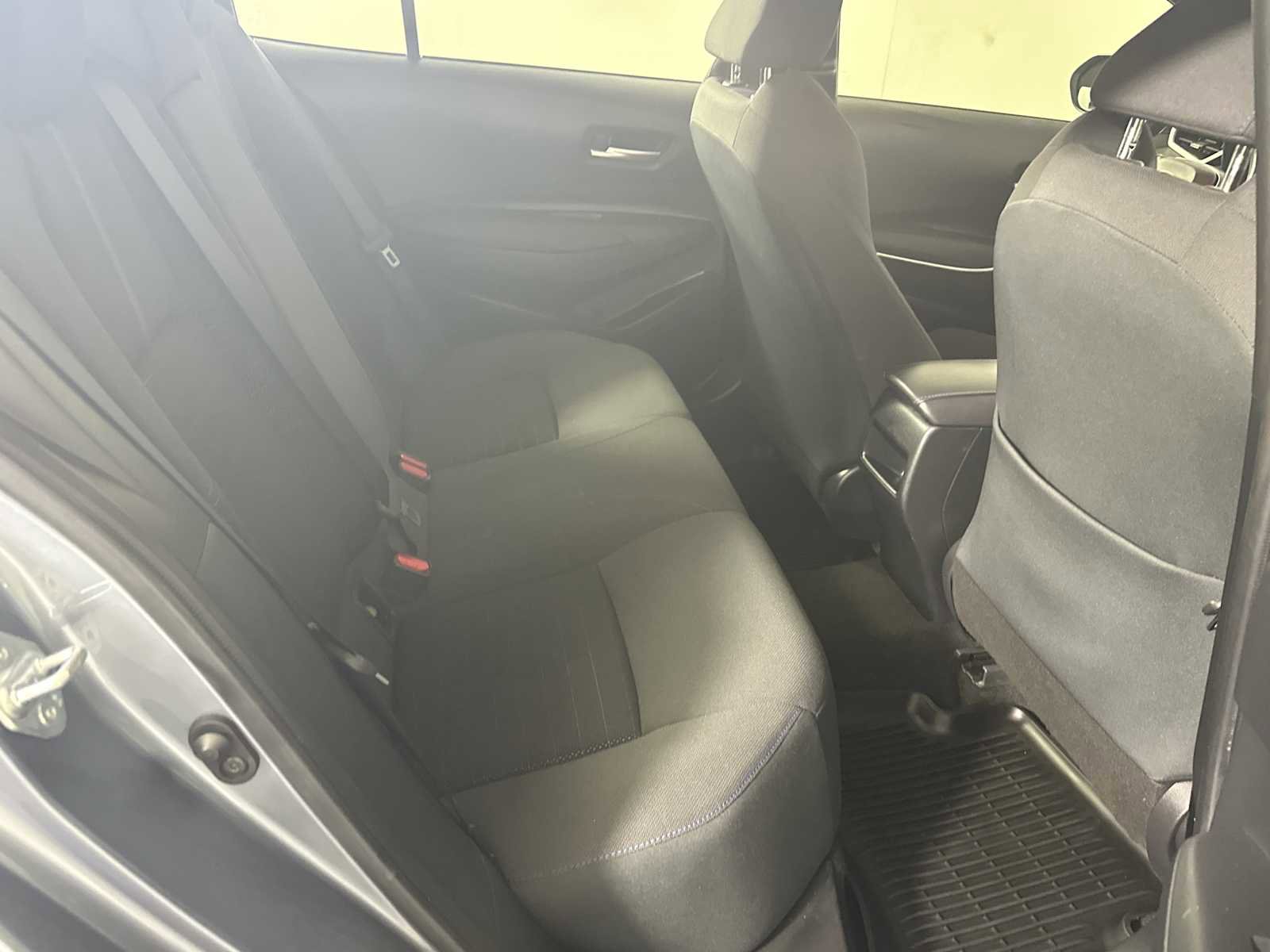 Used 2021 Toyota Corolla SE FWD image 18