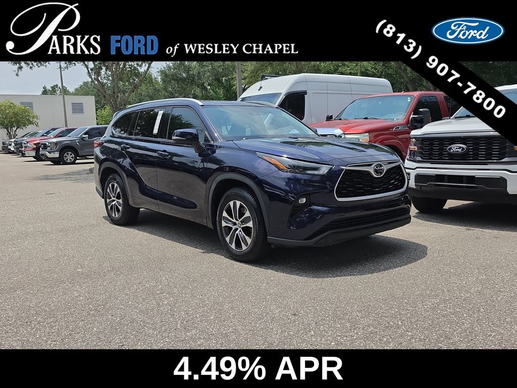 Used 2022 Toyota Highlander XLE