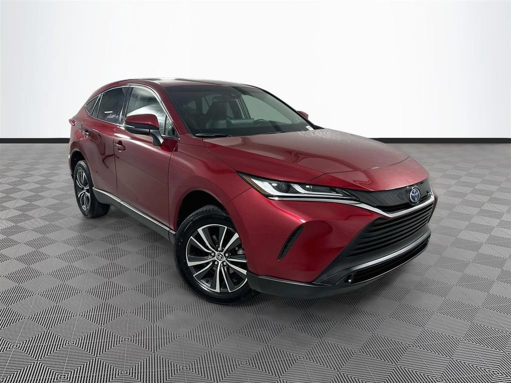 Used 2023 Toyota Venza LE AWD/4WD image 1