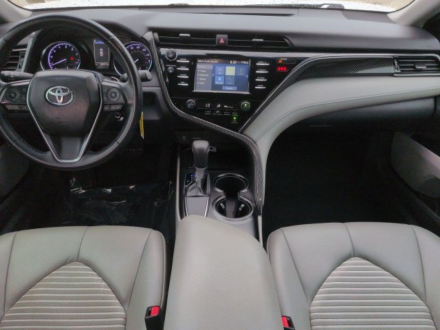 Used 2019 Toyota Camry SE FWD image 14