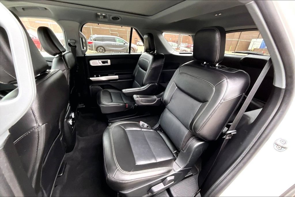 Certified 2023 Ford Explorer Limited w/ Limited Technology Package AWD/4WD image 25