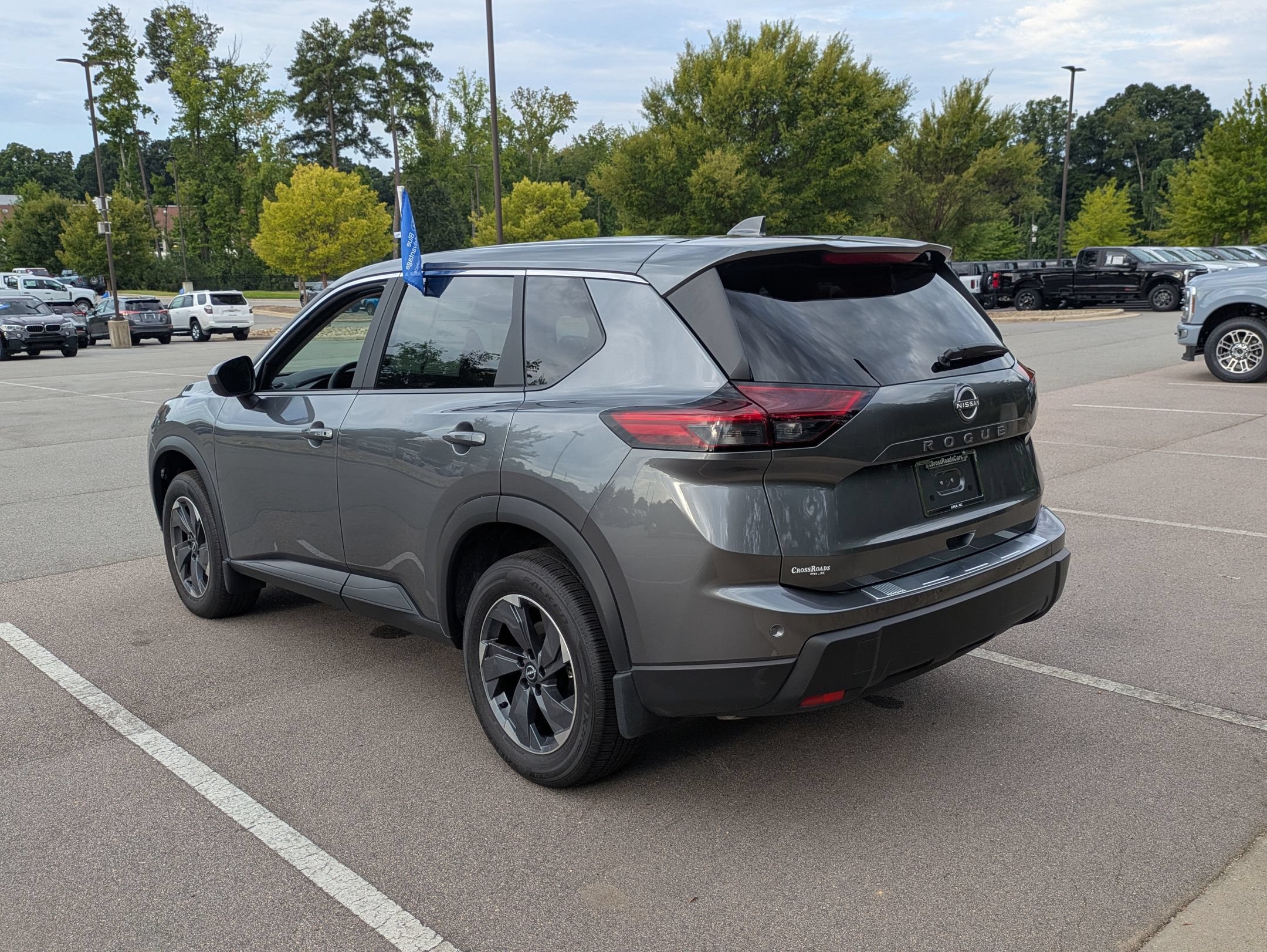 Used 2026 Nissan Rogue SV FWD image 6