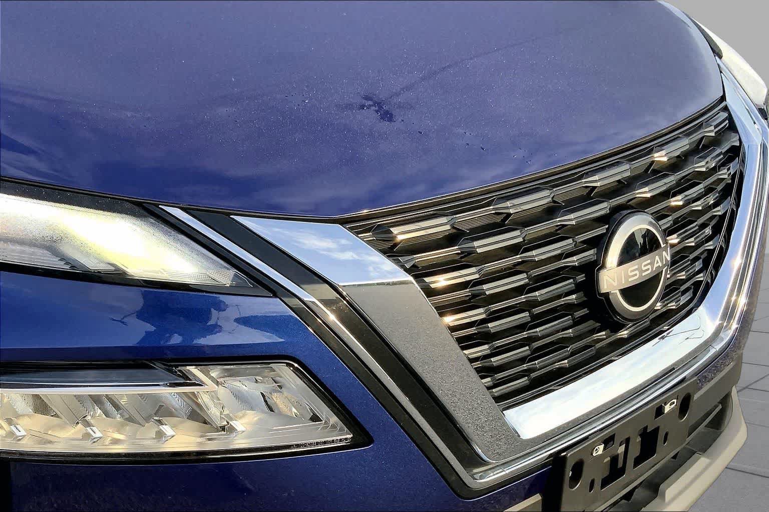 Used 2023 Nissan Rogue SV FWD image 28