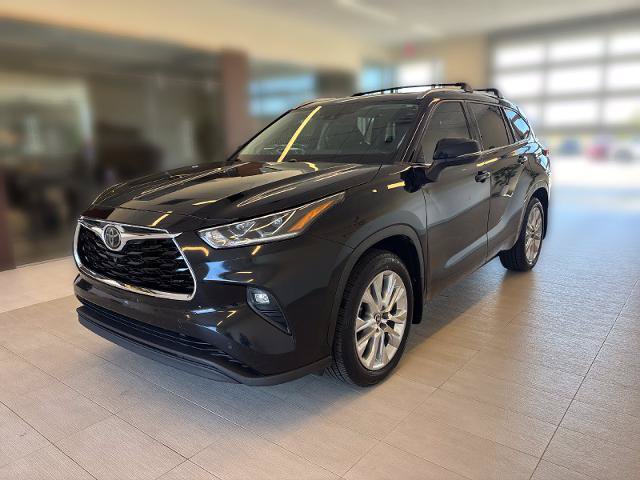 Used 2021 Toyota Highlander Limited AWD/4WD image 4