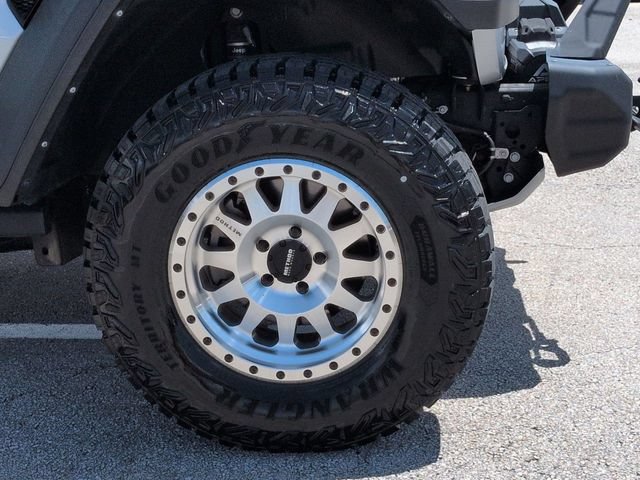 Used 2022 Jeep Gladiator Mojave w/ LED Lighting Group AWD/4WD image 11