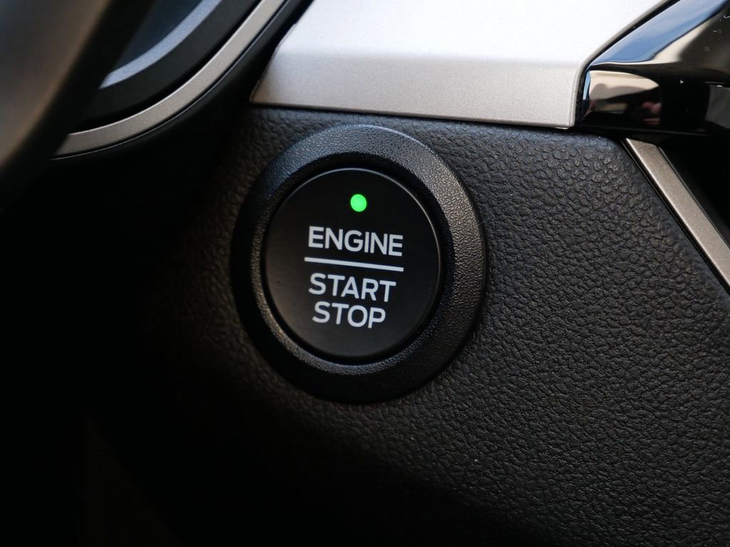 Certified 2022 Ford Escape SEL w/ Technology Package image 26