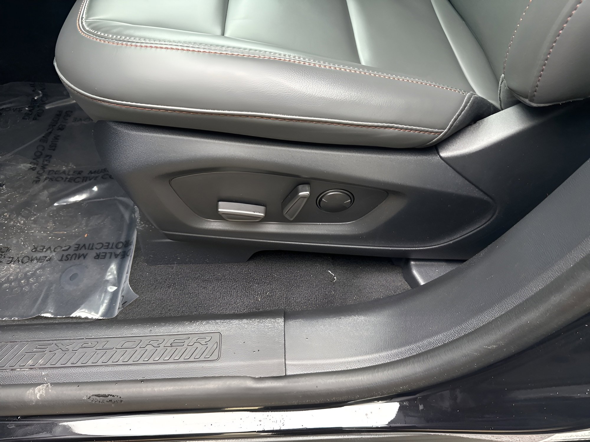 Certified 2025 Ford Explorer Active w/ Active Comfort Package image 39