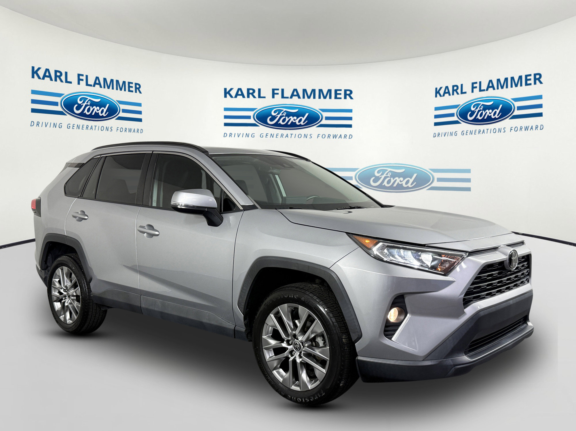 Used 2021 Toyota RAV4 XLE Premium FWD image 1